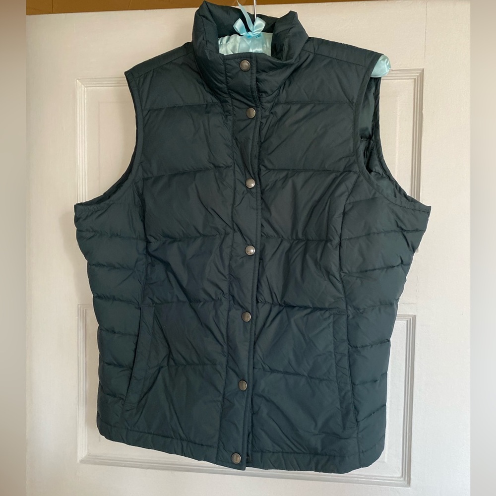 LAND’S END DARK GREEN PUFFER VEST CLASP BUTTONS LARGE